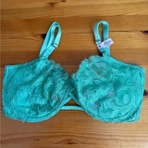 NWT victoria’s Secret Dream angels push-up without padding bra Clueless Green